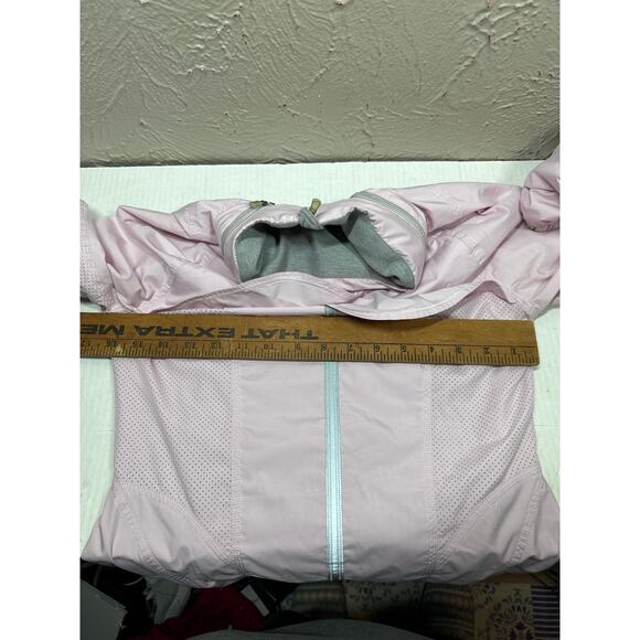 Lululemon Record Breaker Windbreaker Jacket Womens Light Vented Pink Size 4 - Picture 5 of 6